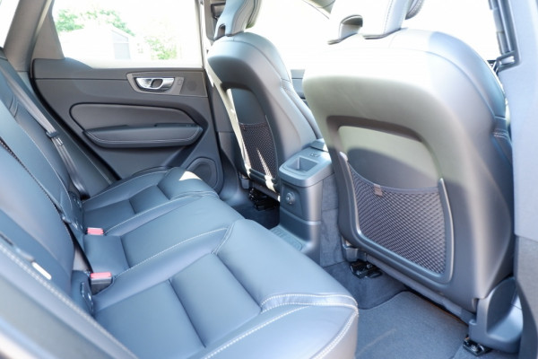 Volvo XC60 2.0 T6 AWD PHEV Long Range Ultra Black Ed Massage/Luchtvering/Pa