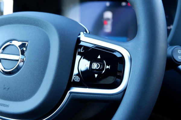 Volvo XC60 2.0 T6 AWD PHEV Long Range Ultra Black Ed Massage/Luchtvering/Pa