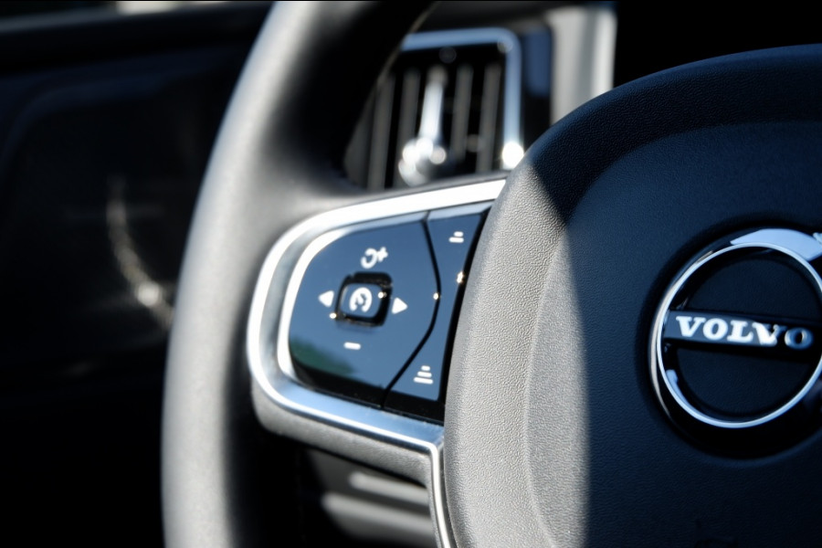 Volvo XC60 2.0 T6 AWD PHEV Long Range Ultra Black Ed Massage/Luchtvering/Pa
