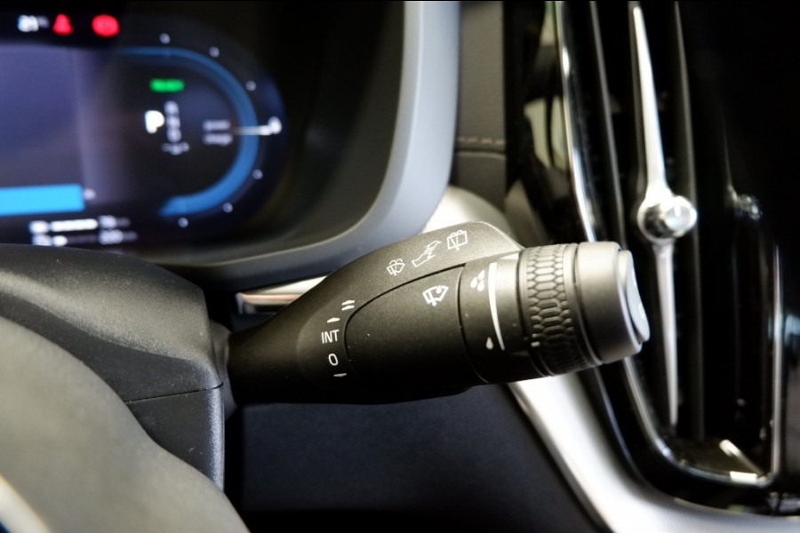 Volvo XC60 2.0 T6 AWD PHEV Long Range Ultra Black Ed Massage/Luchtvering/Pa