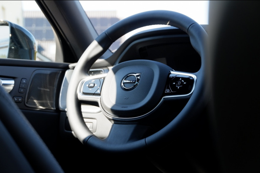 Volvo XC60 2.0 T6 AWD PHEV Long Range Ultra Black Ed Massage/Luchtvering/Pa