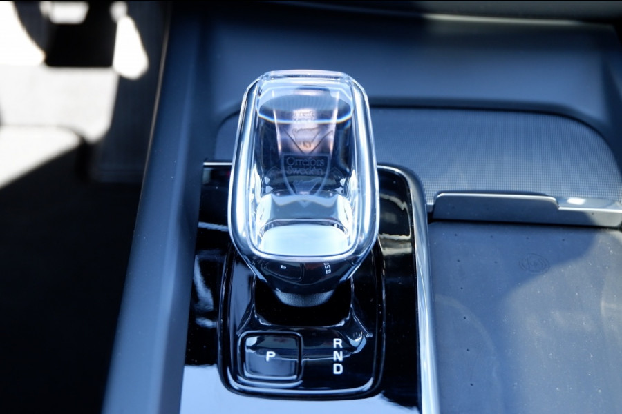 Volvo XC60 2.0 T6 AWD PHEV Long Range Ultra Black Ed Massage/Luchtvering/Pa