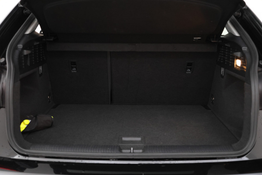 Audi Q2 30 TFSI S Edition Automaat, Navigatie, Climate,