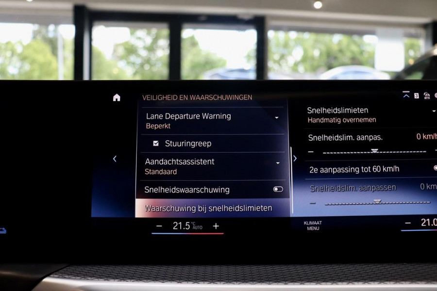 BMW 3-serie 320e Touring M Sport|ACC|PANO|Hud|BMW GARANTIE!