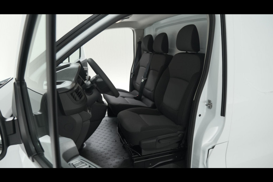 Renault Trafic 2.0 dCi 150 T30 L2H1 Comfort | Navigatie | Vloerplaat | Airco | Parkeersensoren | Apple Carplay