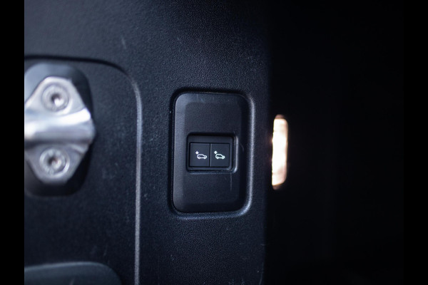 Land Rover Defender 110 2.0 D200 110 HSE X-Dynamic | Luchtvering | Meridian | Leder | 360° Camera | Keyless | 23"