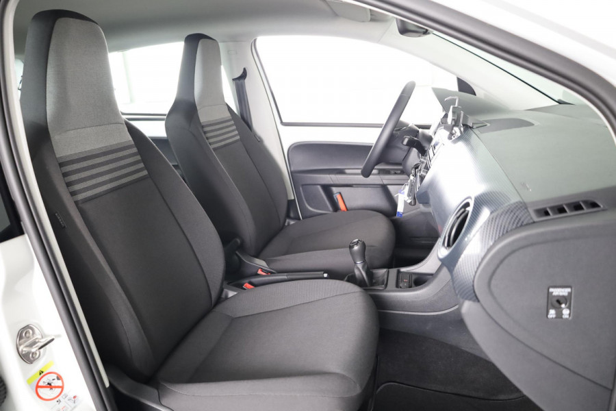 Volkswagen up! 1.0 65 pk | Verlengde garantie | Navigatie via App | Autom. airco | Cruise control | Parkeersensoren achter | Achteruitrijcamera |