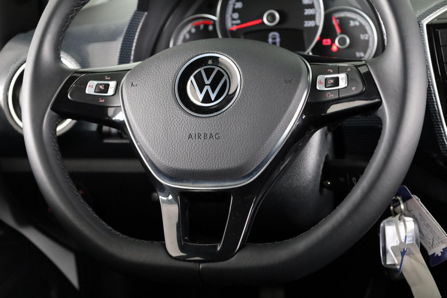 Volkswagen up! 1.0 65 pk | Verlengde garantie | Navigatie via App | Autom. airco | Cruise control | Parkeersensoren achter | Achteruitrijcamera |