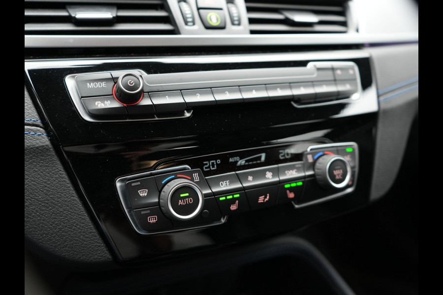 BMW X2 xDrive25e M Sport Plug In Hybrid 220pk Dealer O.H PHEV | Adaptive Cruise | Head Up | Lederen Sportstoelen | Camera | 19"L.M | Apple Carplay | Sfeerverlichting | Stuurverwarming |