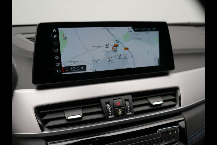 BMW X2 xDrive25e M Sport Plug In Hybrid 220pk Dealer O.H PHEV | Adaptive Cruise | Head Up | Lederen Sportstoelen | Camera | 19"L.M | Apple Carplay | Sfeerverlichting | Stuurverwarming |