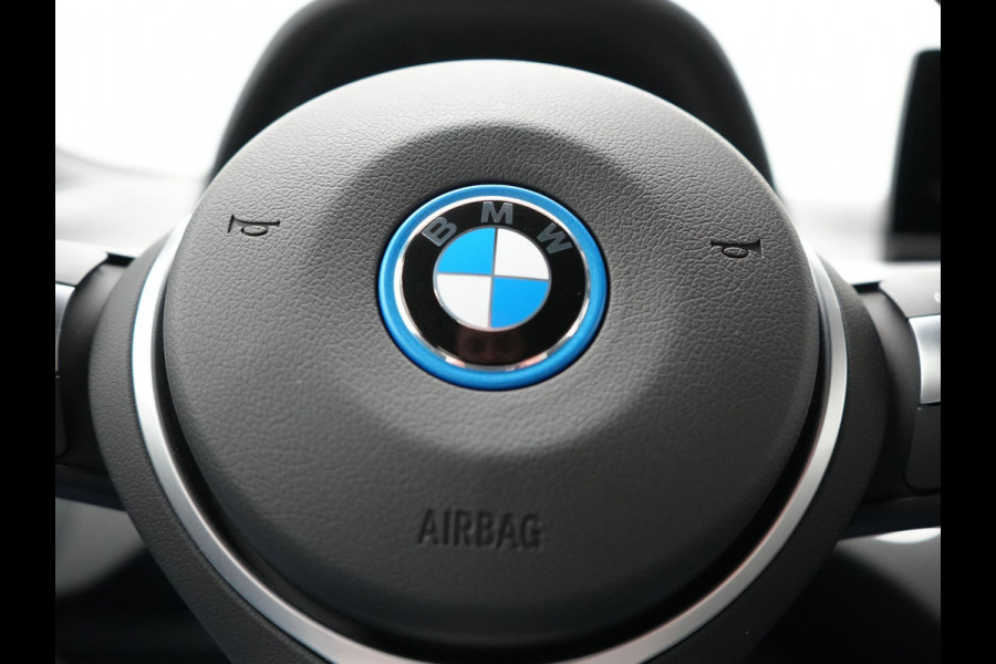 BMW X2 xDrive25e M Sport Plug In Hybrid 220pk Dealer O.H PHEV | Adaptive Cruise | Head Up | Lederen Sportstoelen | Camera | 19"L.M | Apple Carplay | Sfeerverlichting | Stuurverwarming |