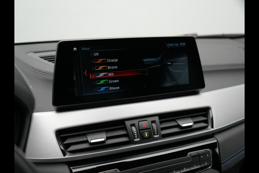 BMW X2 xDrive25e M Sport Plug In Hybrid 220pk Dealer O.H PHEV | Adaptive Cruise | Head Up | Lederen Sportstoelen | Camera | 19"L.M | Apple Carplay | Sfeerverlichting | Stuurverwarming |