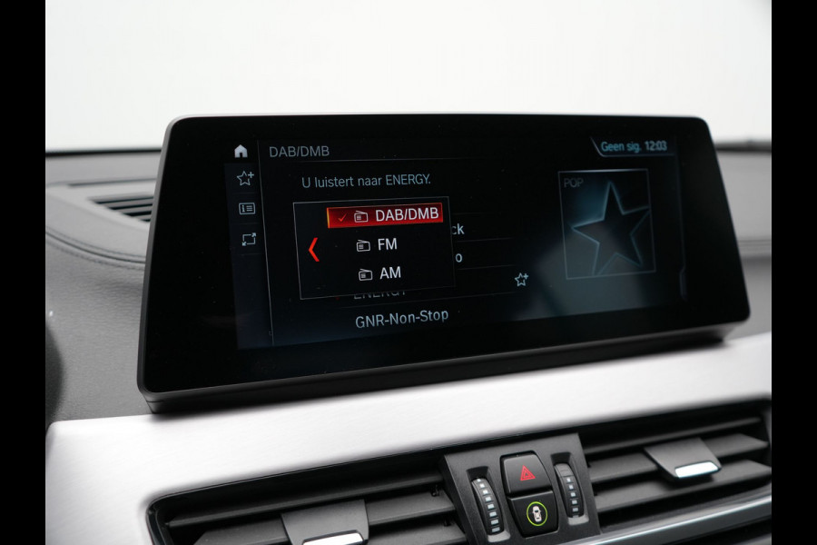 BMW X2 xDrive25e M Sport Plug In Hybrid 220pk Dealer O.H PHEV | Adaptive Cruise | Head Up | Lederen Sportstoelen | Camera | 19"L.M | Apple Carplay | Sfeerverlichting | Stuurverwarming |