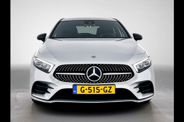 Mercedes-Benz A-Klasse 180 Business Solution AMG(NL auto, Dealer onderhoud, Navi Groot, StoelV, Parkeersensoren, Carplay, Etc)