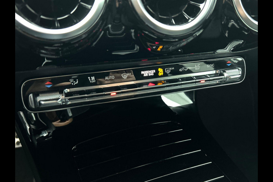Mercedes-Benz A-Klasse 180 Business Solution AMG(NL auto, Dealer onderhoud, Navi Groot, StoelV, Parkeersensoren, Carplay, Etc)