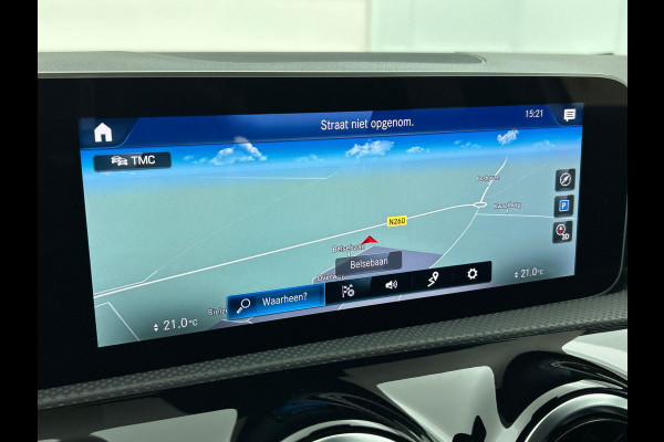 Mercedes-Benz A-Klasse 180 Business Solution AMG(NL auto, Dealer onderhoud, Navi Groot, StoelV, Parkeersensoren, Carplay, Etc)