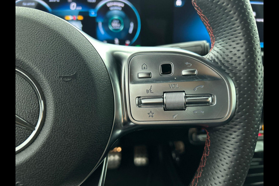 Mercedes-Benz A-Klasse 180 Business Solution AMG(NL auto, Dealer onderhoud, Navi Groot, StoelV, Parkeersensoren, Carplay, Etc)