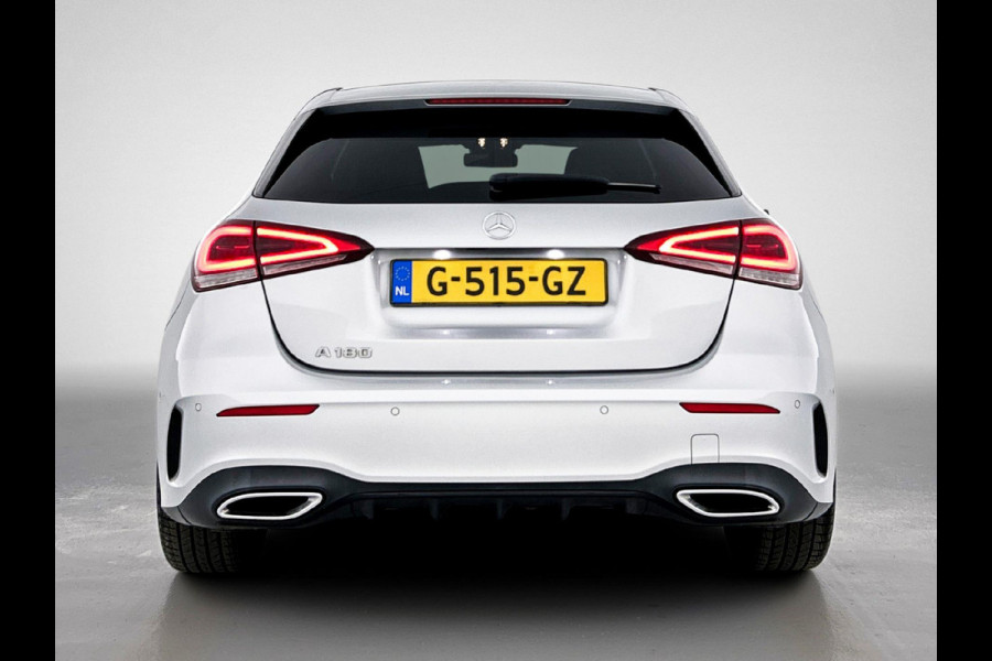 Mercedes-Benz A-Klasse 180 Business Solution AMG(NL auto, Dealer onderhoud, Navi Groot, StoelV, Parkeersensoren, Carplay, Etc)