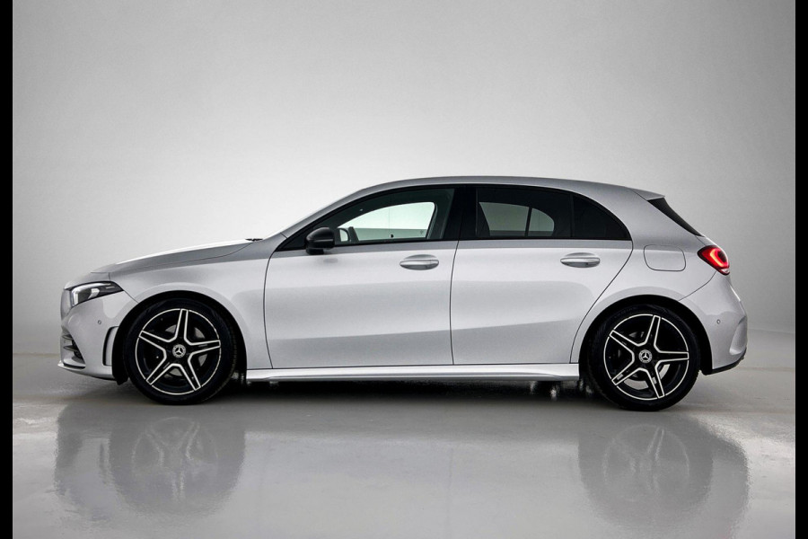 Mercedes-Benz A-Klasse 180 Business Solution AMG(NL auto, Dealer onderhoud, Navi Groot, StoelV, Parkeersensoren, Carplay, Etc)