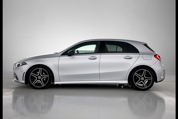 Mercedes-Benz A-Klasse 180 Business Solution AMG(NL auto, Dealer onderhoud, Navi Groot, StoelV, Parkeersensoren, Carplay, Etc)