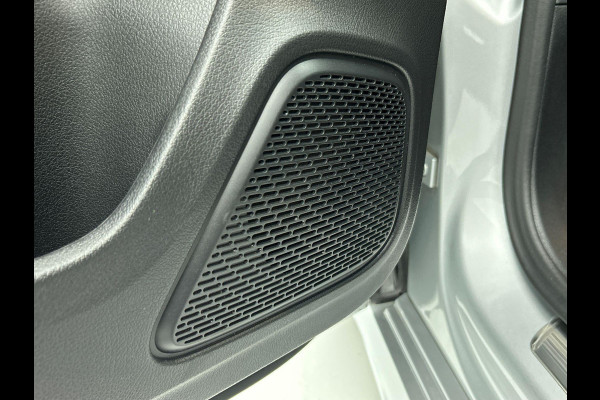 Mercedes-Benz A-Klasse 180 Business Solution AMG(NL auto, Dealer onderhoud, Navi Groot, StoelV, Parkeersensoren, Carplay, Etc)