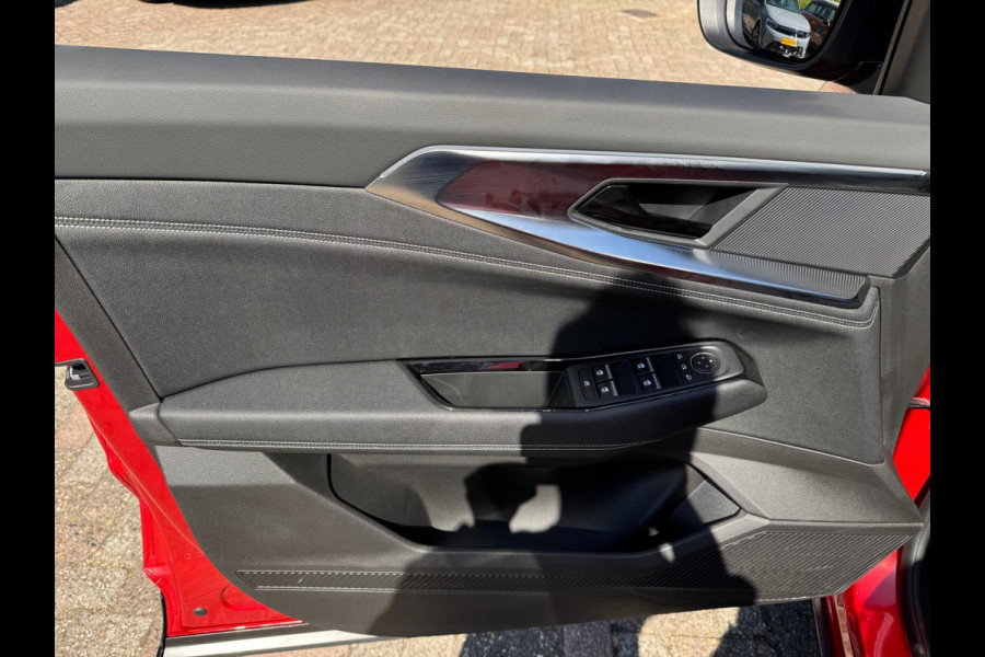 Renault Austral 1.2 E-Tech full hybrid 200 techno Virtual cockpit / P-sensoren & camera / LM velgen / Full LED