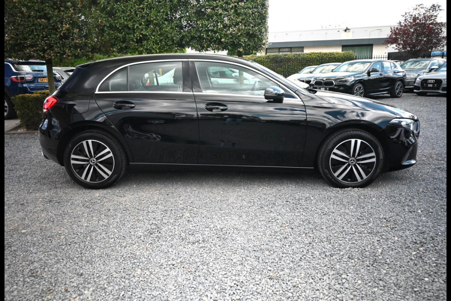 Mercedes-Benz A-Klasse 250 e Progressive 218 PK Widescreen Half/Leer Sfeerverlichting LED 17''