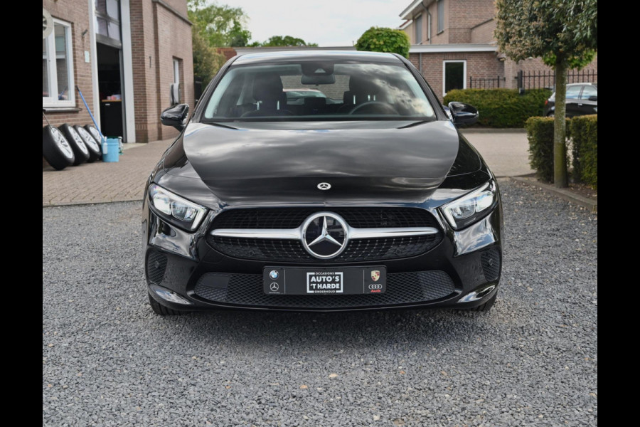 Mercedes-Benz A-Klasse 250 e Progressive 218 PK Widescreen Half/Leer Sfeerverlichting LED 17''