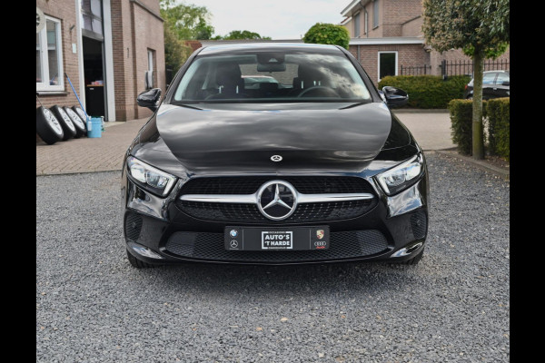 Mercedes-Benz A-Klasse 250 e Progressive 218 PK Widescreen Half/Leer Sfeerverlichting LED 17''