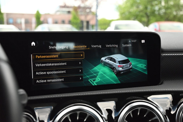 Mercedes-Benz A-Klasse 250 e Progressive 218 PK Widescreen Half/Leer Sfeerverlichting LED 17''