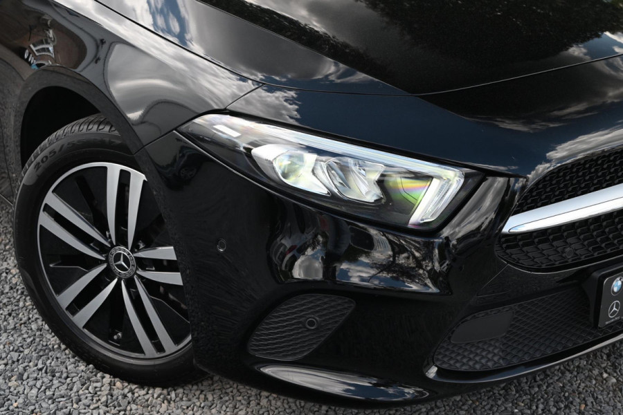 Mercedes-Benz A-Klasse 250 e Progressive 218 PK Widescreen Half/Leer Sfeerverlichting LED 17''