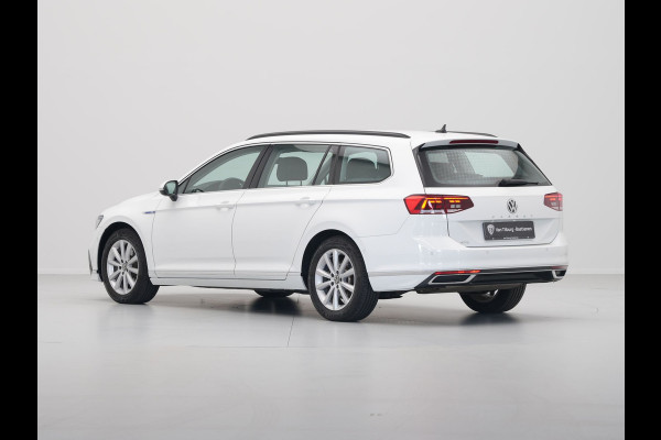 Volkswagen Passat Variant 1.4 TSI 218pk PHEV GTE Navigatie Camera Side Assist Stoelverwarming 112
