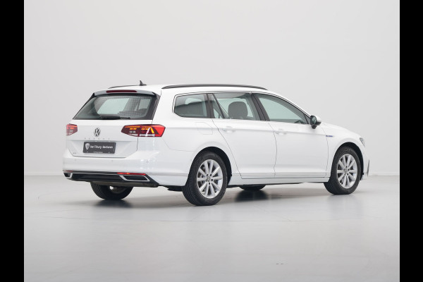 Volkswagen Passat Variant 1.4 TSI 218pk PHEV GTE Navigatie Camera Side Assist Stoelverwarming 112