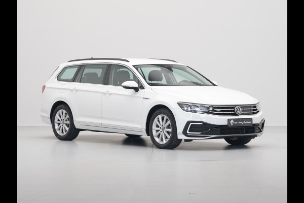 Volkswagen Passat Variant 1.4 TSI 218pk PHEV GTE Navigatie Camera Side Assist Stoelverwarming 112