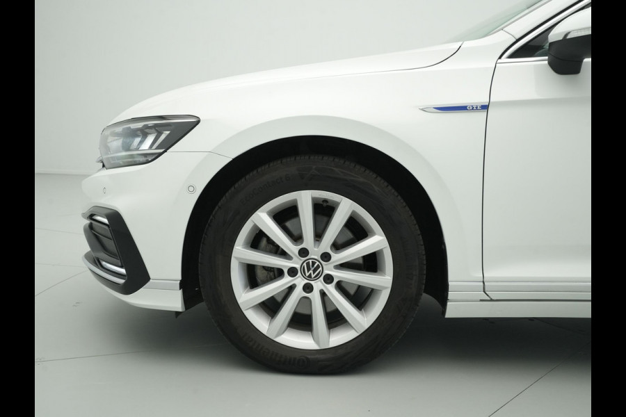 Volkswagen Passat Variant 1.4 TSI 218pk PHEV GTE Navigatie Camera Side Assist Stoelverwarming 112