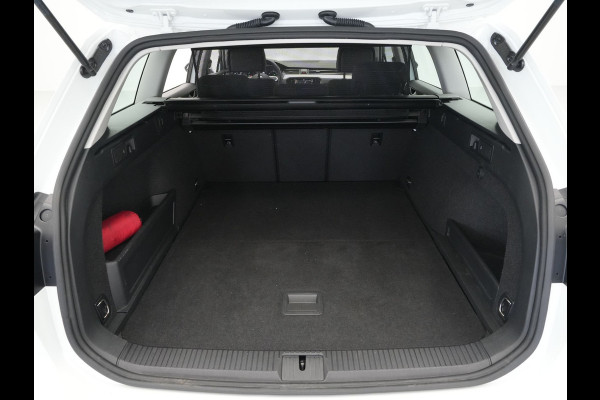 Volkswagen Passat Variant 1.4 TSI 218pk PHEV GTE Navigatie Camera Side Assist Stoelverwarming 112