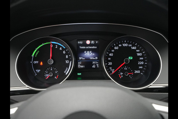 Volkswagen Passat Variant 1.4 TSI 218pk PHEV GTE Navigatie Camera Side Assist Stoelverwarming 112
