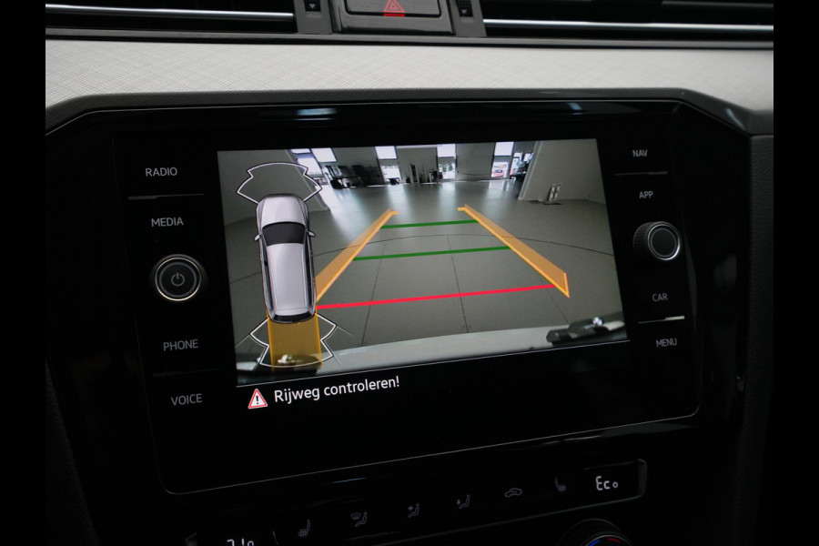 Volkswagen Passat Variant 1.4 TSI 218pk PHEV GTE Navigatie Camera Side Assist Stoelverwarming 112