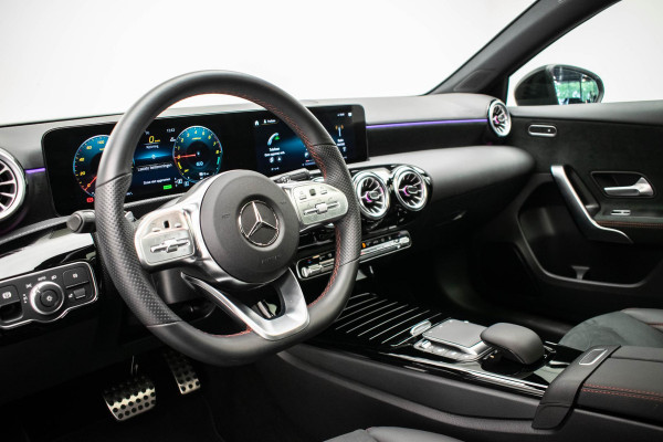Mercedes-Benz A-Klasse 250 e AMG Line |Pano|Ambient|Camera
