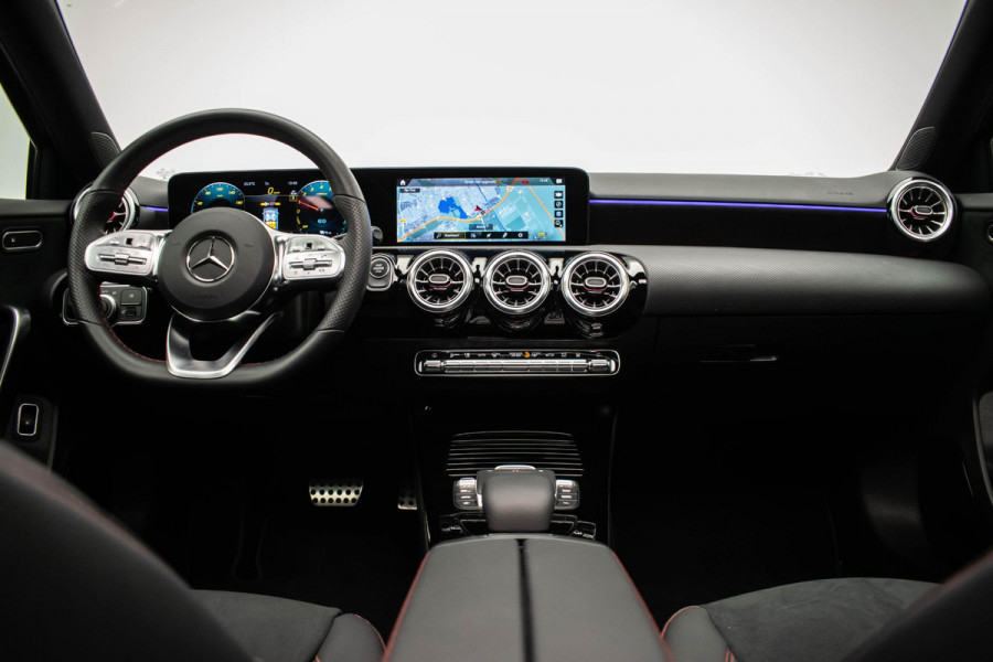 Mercedes-Benz A-Klasse 250 e AMG Line |Pano|Ambient|Camera