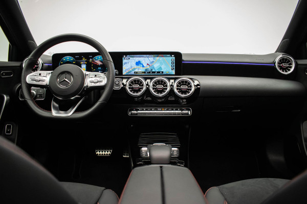 Mercedes-Benz A-Klasse 250 e AMG Line |Pano|Ambient|Camera