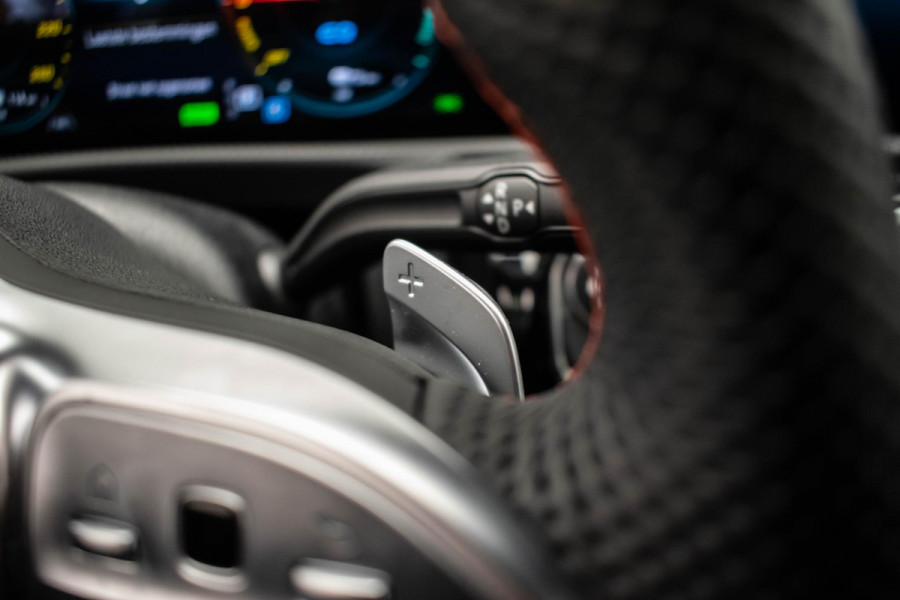 Mercedes-Benz A-Klasse 250 e AMG Line |Pano|Ambient|Camera