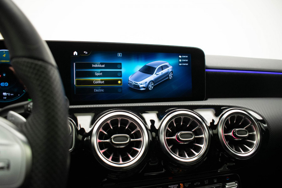 Mercedes-Benz A-Klasse 250 e AMG Line |Pano|Ambient|Camera
