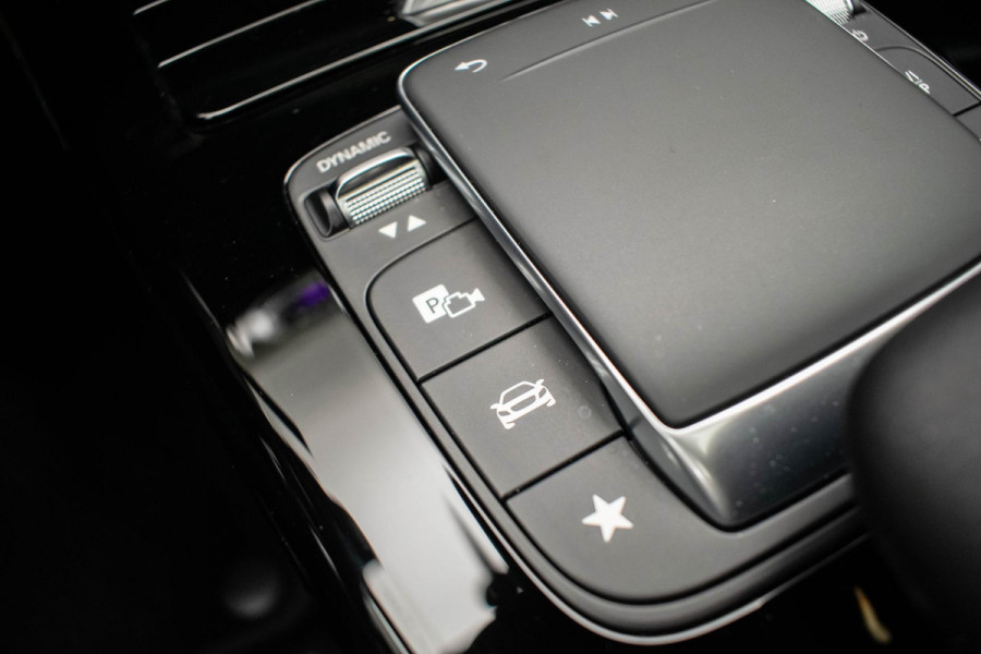 Mercedes-Benz A-Klasse 250 e AMG Line |Pano|Ambient|Camera