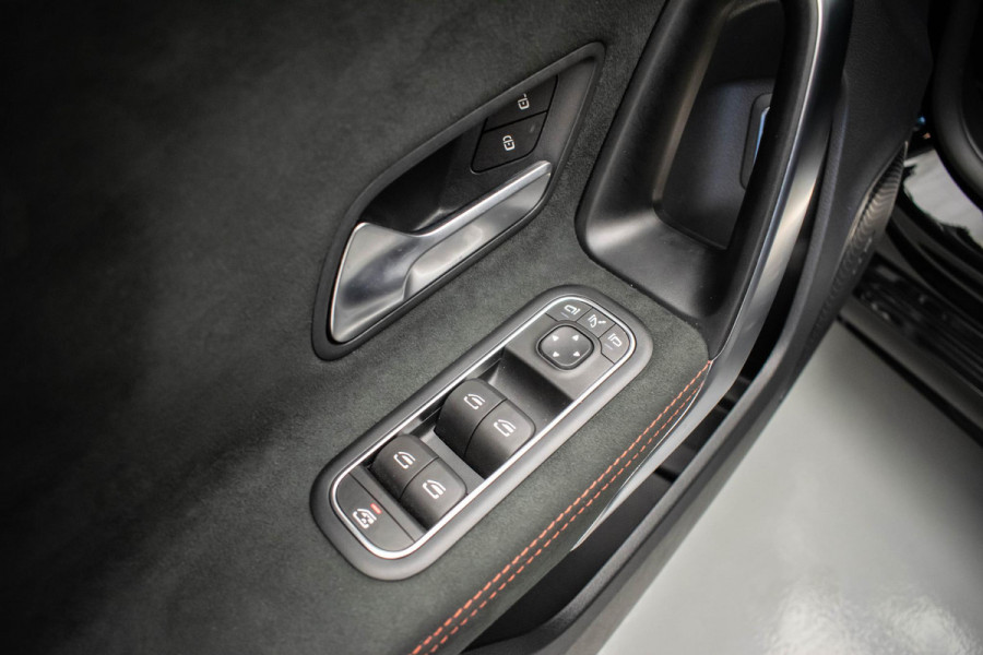 Mercedes-Benz A-Klasse 250 e AMG Line |Pano|Ambient|Camera