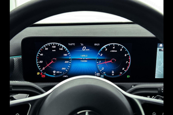 Mercedes-Benz A-Klasse 180 Business Solution Luxury(1e Eig, Dealer OndH, NL-auto, Sfeer-verlichting, Navi Groot, Leer, Camera, Etc