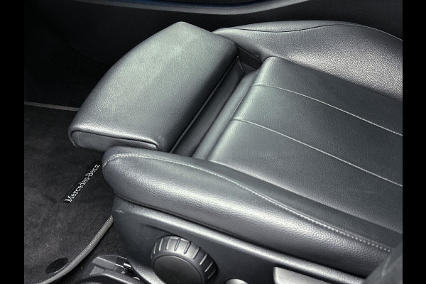 Mercedes-Benz A-Klasse 180 Business Solution Luxury(1e Eig, Dealer OndH, NL-auto, Sfeer-verlichting, Navi Groot, Leer, Camera, Etc