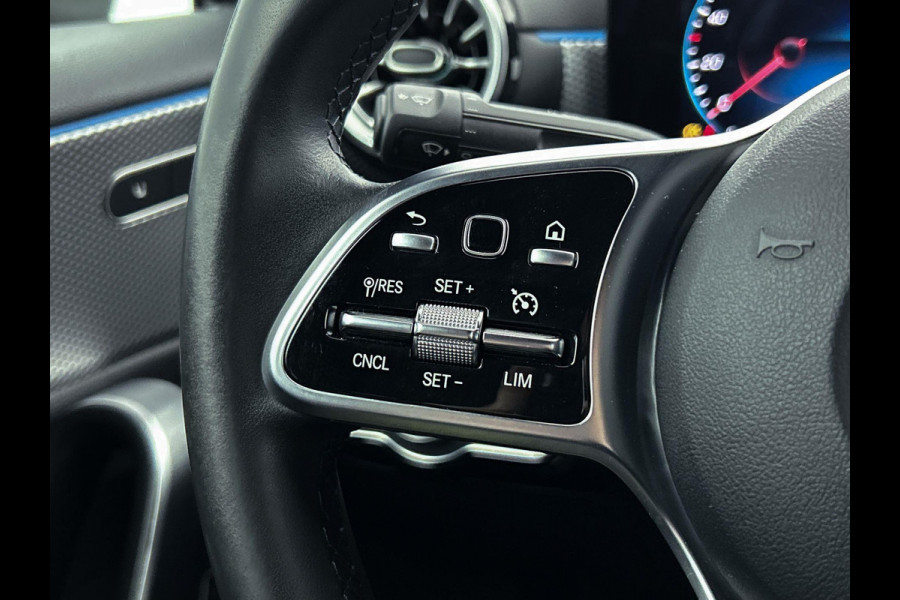 Mercedes-Benz A-Klasse 180 Business Solution Luxury(1e Eig, Dealer OndH, NL-auto, Sfeer-verlichting, Navi Groot, Leer, Camera, Etc