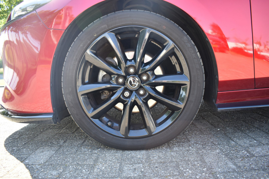 Mazda 3 2.0 e-SkyActiv-G M Hybrid 150 Sportive / Adaptive Cruise C. / Camera / Parkeerhulp / Apple Carplay / BOSE / Head up / Multimedia