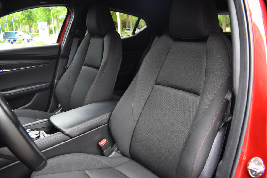 Mazda 3 2.0 e-SkyActiv-G M Hybrid 150 Sportive / Adaptive Cruise C. / Camera / Parkeerhulp / Apple Carplay / BOSE / Head up / Multimedia